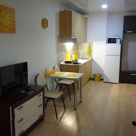 Positive Smile Studio Apartment In The Colorful Comfort Town Residental Complex. Kt-06. Kiev Extérieur photo
