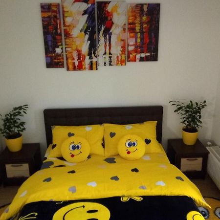 Positive Smile Studio Apartment In The Colorful Comfort Town Residental Complex. Kt-06. Kiev Extérieur photo