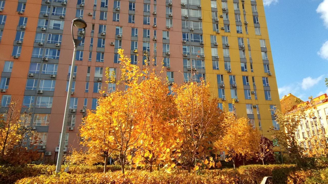 Positive Smile Studio Apartment In The Colorful Comfort Town Residental Complex. Kt-06. Kiev Extérieur photo